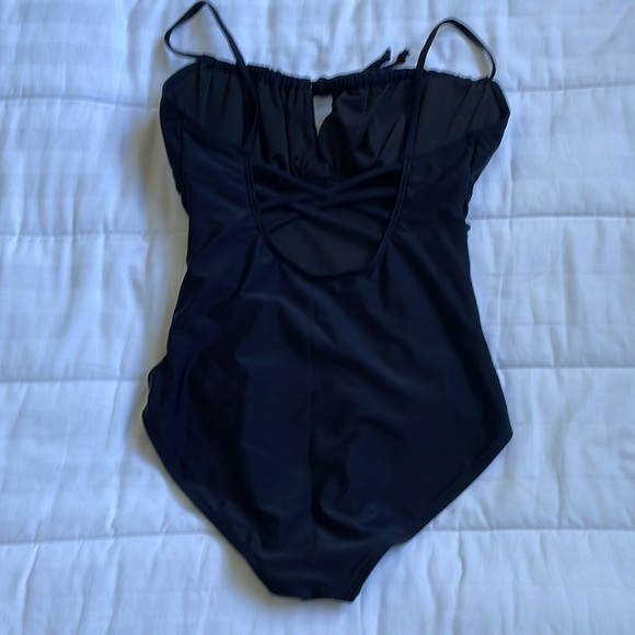 2/$10 NWOT One Piece Women's Tie front Bathing Suit Size Small - Picture 5 of 9
